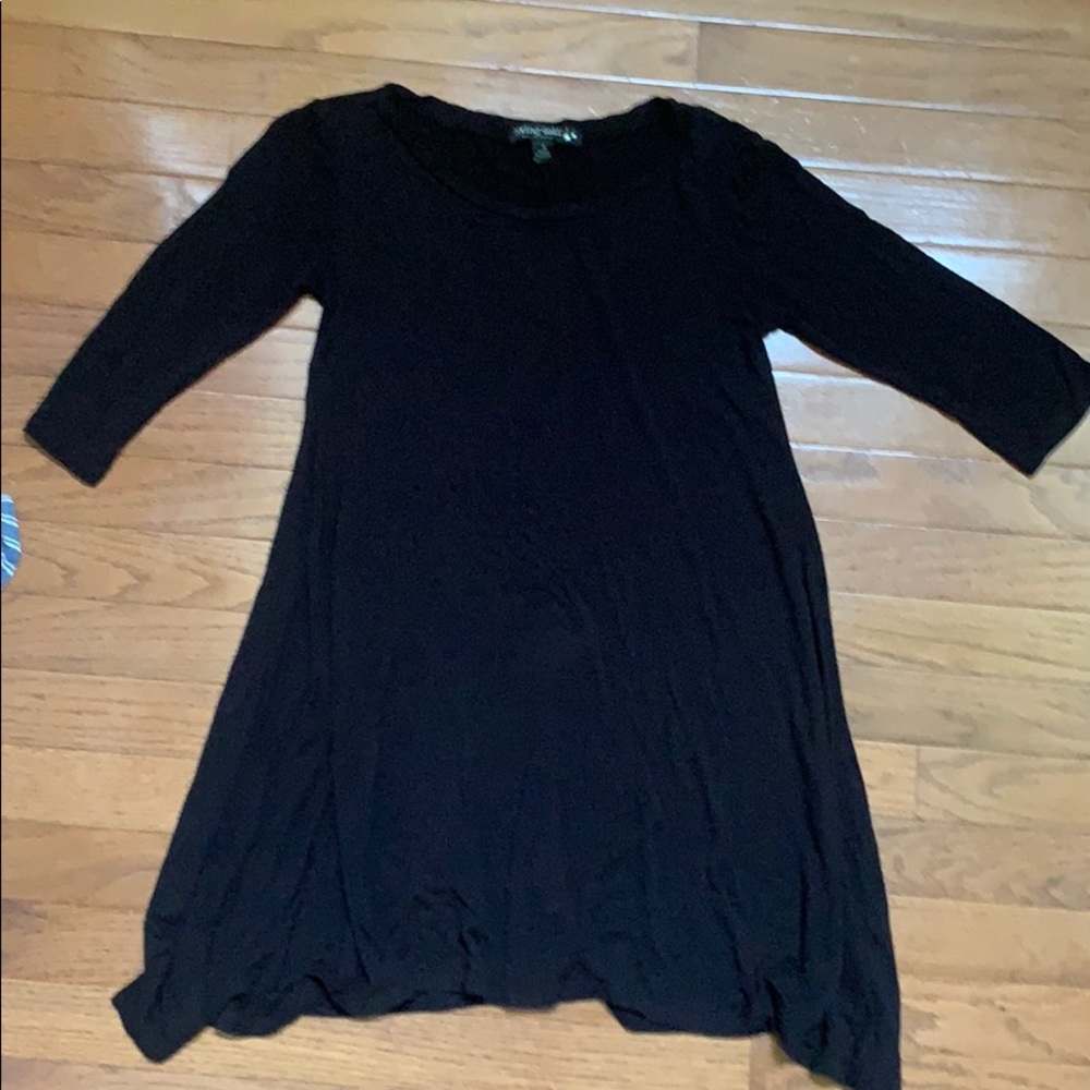 Black Dress 3/4 sleeves.